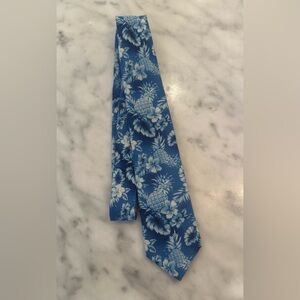 Lord & Taylor Blue Floral Hawaiian Neck Tie - Youth